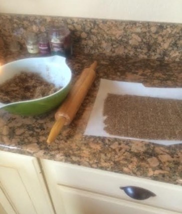 Paleo year - Paleo Non-wheat thins